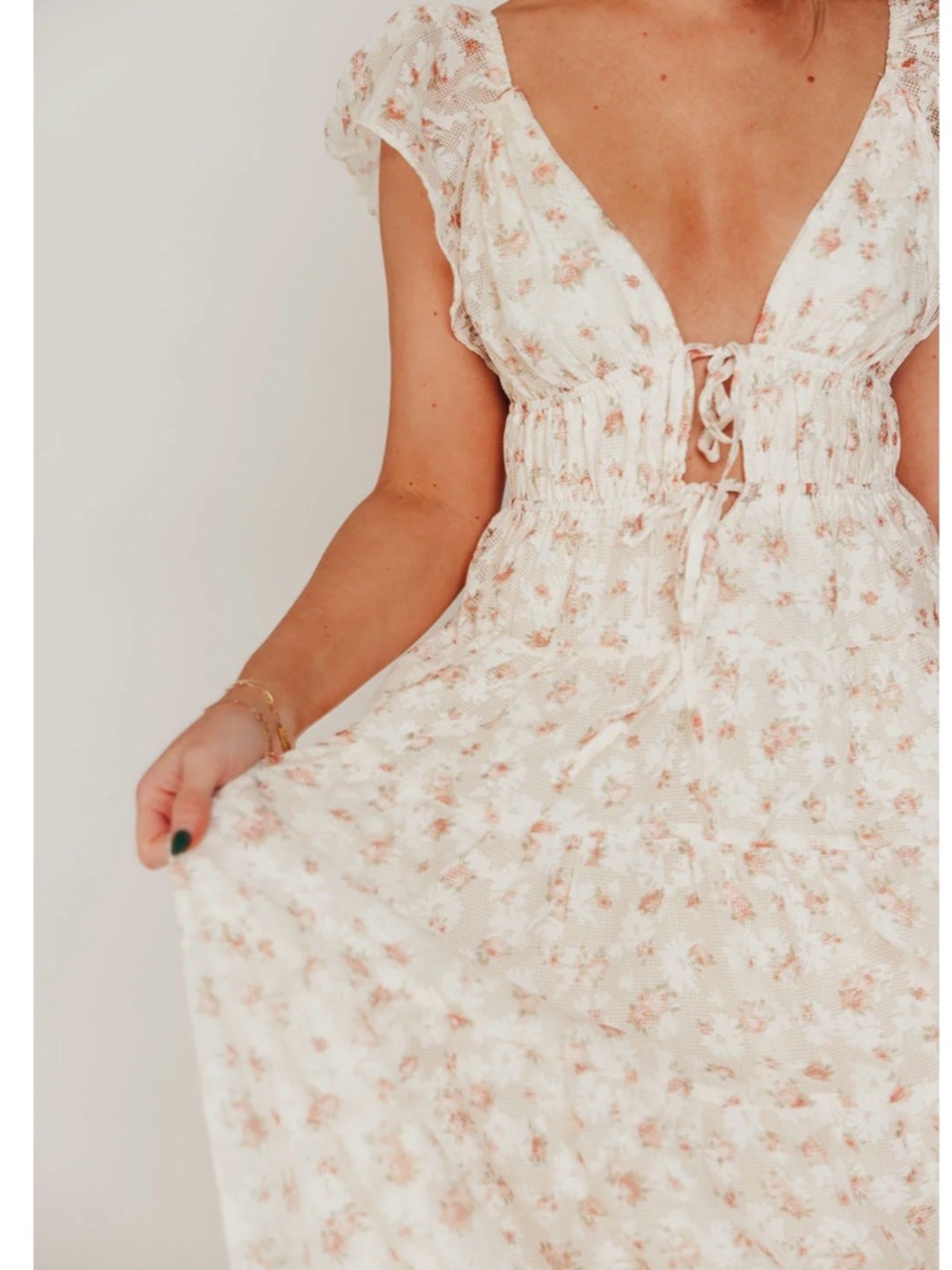 Altar'd State ENCHANTED FLORAL & GINGHAM RUFFLED MAXI DRESS IN CREAM/PEACH S-XS - Picture 2 of 16
